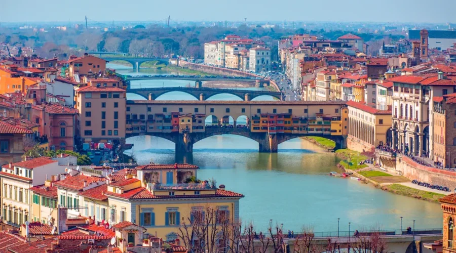 florence-italy-ponte-vecchio-arno-river